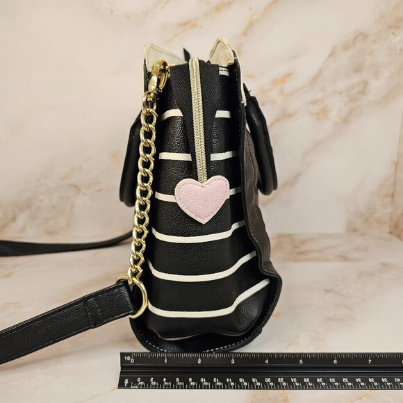 Betsey Johnson Black and White Quilted Hearts Shoulder Bag - Picture 2 of 8